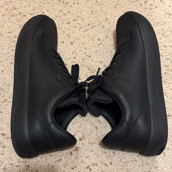 LIKE NEW! WATERPROOF Limited Edition Vessi Soho Sneaker - Picture 5 of 9